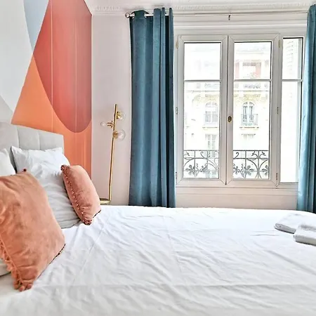 Apartment Haussmannien Lumineux Et Central- Ii