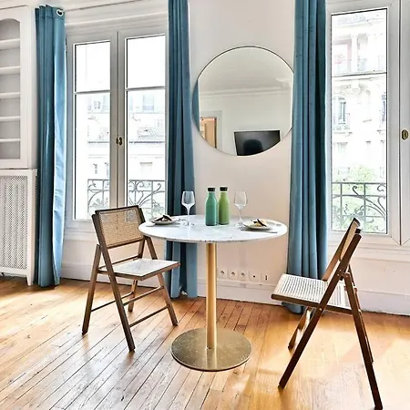 Haussmannien Lumineux Et Central- Ii Apartamento París